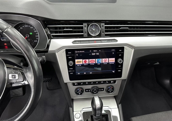 Volkswagen Passat cena 83500 przebieg: 126000, rok produkcji 2018 z Jasień małe 781